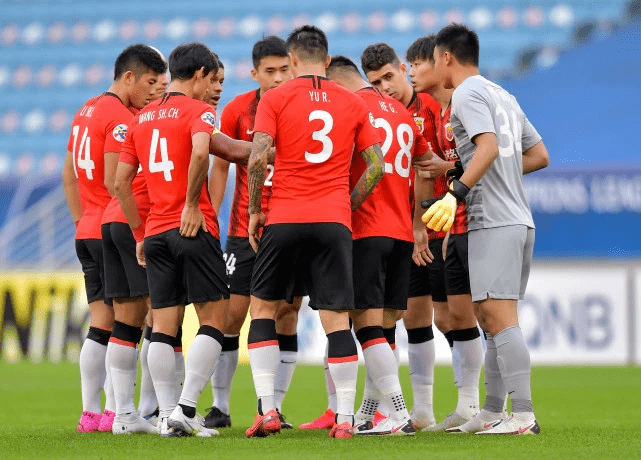 亚冠 上海海港VS光州FC 亚冠焦点战！光州FC客场挑战上海海港，谁将更胜一筹？_比赛_胜利_1